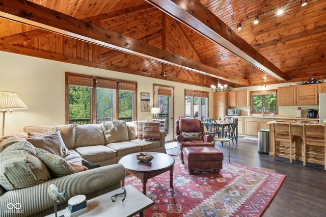 611 W Fleming Drive, Nineveh, IN 46164