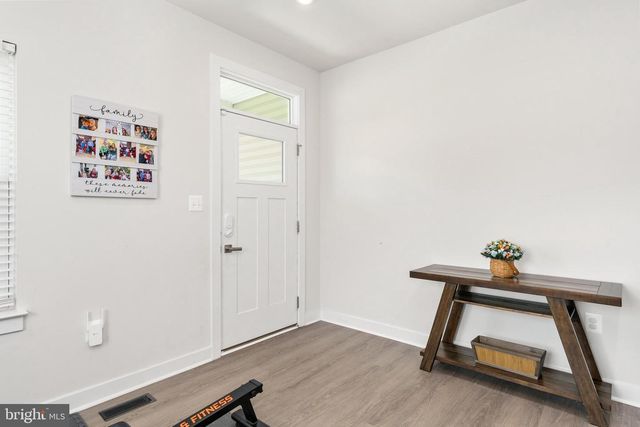 497 BRIDGEPOINT DR, Fredericksburg, VA 22405