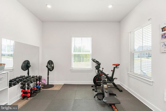 497 BRIDGEPOINT DR, Fredericksburg, VA 22405