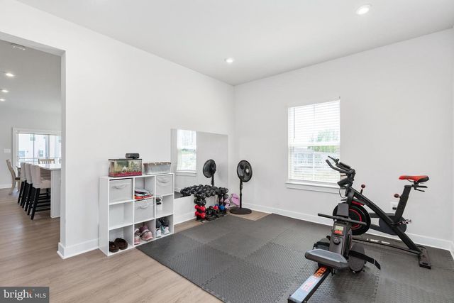 497 BRIDGEPOINT DR, Fredericksburg, VA 22405