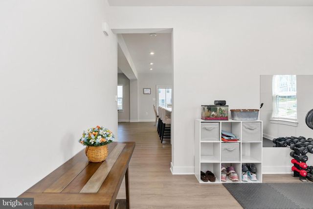 497 BRIDGEPOINT DR, Fredericksburg, VA 22405