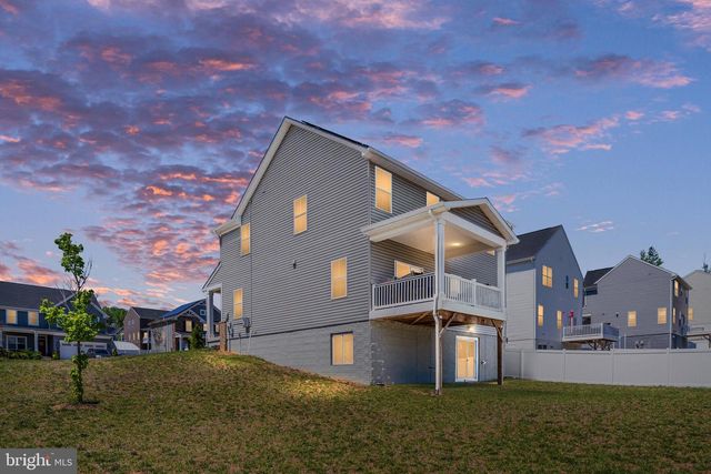 497 BRIDGEPOINT DR, Fredericksburg, VA 22405