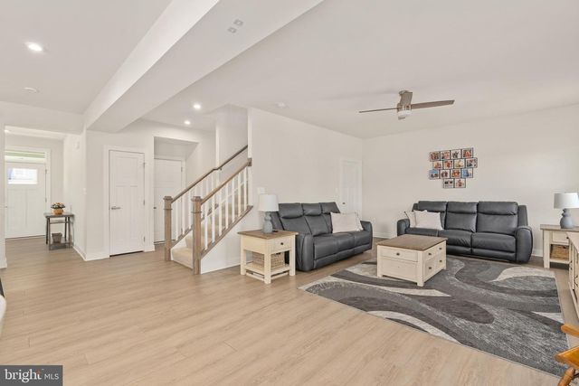 497 BRIDGEPOINT DR, Fredericksburg, VA 22405