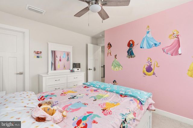 497 BRIDGEPOINT DR, Fredericksburg, VA 22405