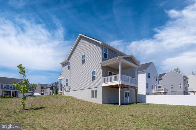 497 BRIDGEPOINT DR, Fredericksburg, VA 22405