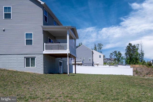 497 BRIDGEPOINT DR, Fredericksburg, VA 22405