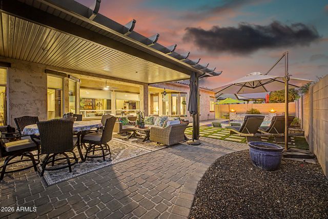 17913 W REDWOOD Lane, Goodyear, AZ 85338