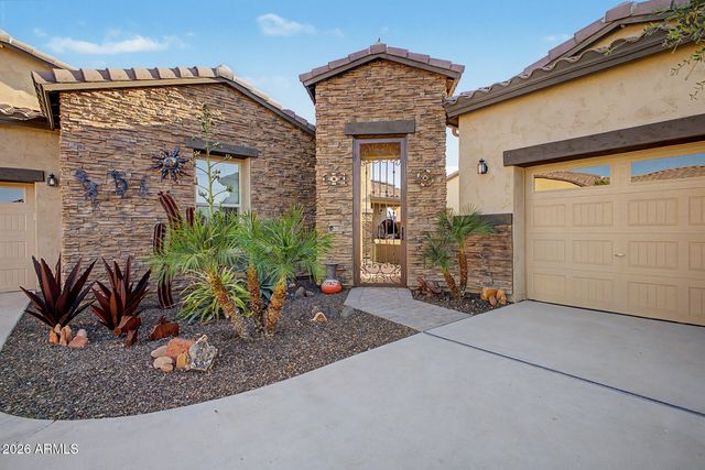 17913 W REDWOOD Lane, Goodyear, AZ 85338