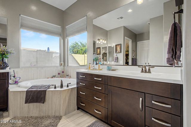 17913 W REDWOOD Lane, Goodyear, AZ 85338