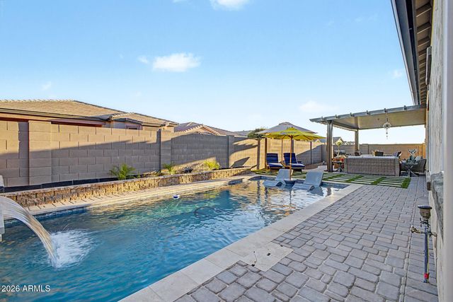 17913 W REDWOOD Lane, Goodyear, AZ 85338