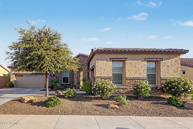 17913 W REDWOOD Lane, Goodyear, AZ 85338