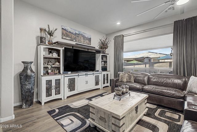 17913 W REDWOOD Lane, Goodyear, AZ 85338