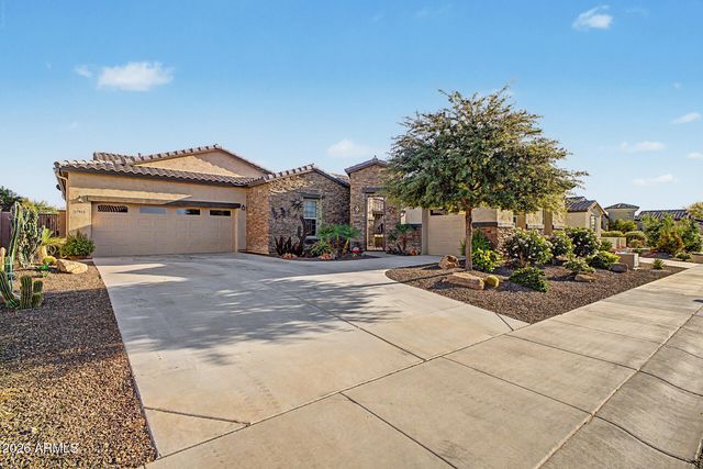 17913 W REDWOOD Lane, Goodyear, AZ 85338