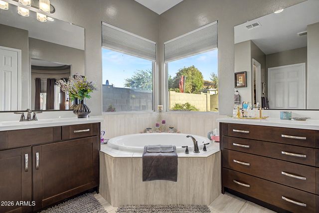 17913 W REDWOOD Lane, Goodyear, AZ 85338