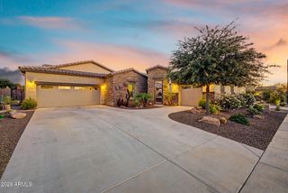 17913 W REDWOOD Lane, Goodyear, AZ 85338