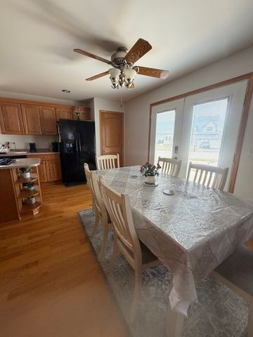 7324 W Braemar Lane, Frankfort, IL 60423