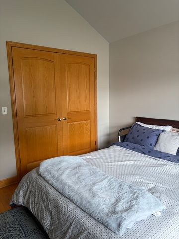 7324 W Braemar Lane, Frankfort, IL 60423
