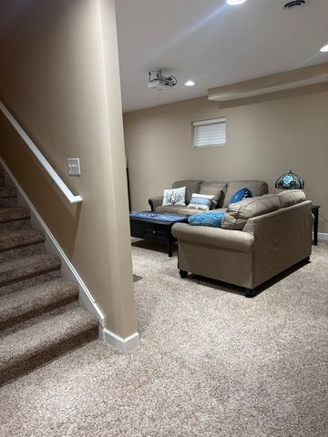 7324 W Braemar Lane, Frankfort, IL 60423