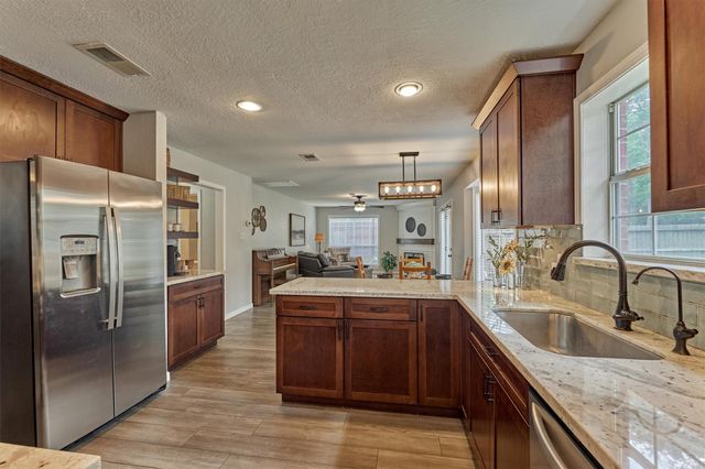 19 Greentwig Place, Spring, TX 77381