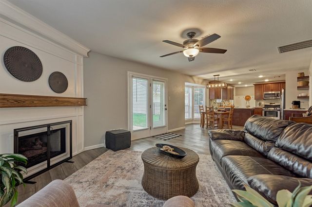 19 Greentwig Place, Spring, TX 77381