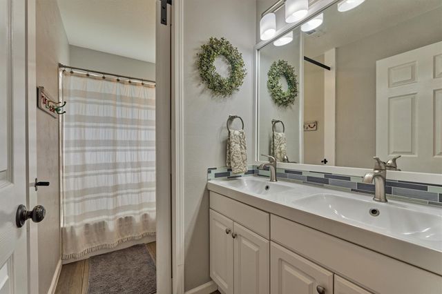 19 Greentwig Place, Spring, TX 77381