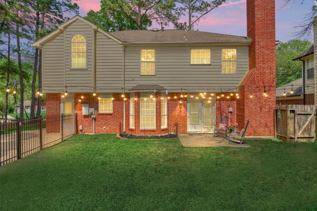 19 Greentwig Place, Spring, TX 77381