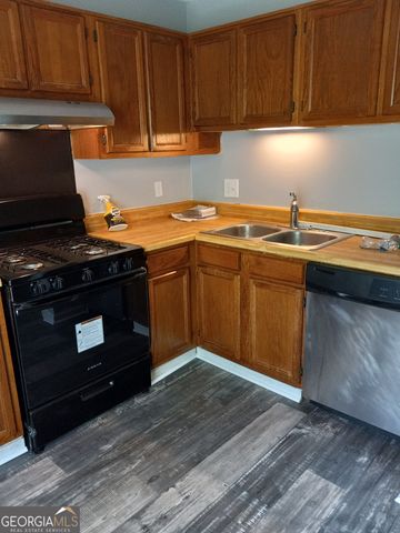 2036 Charter Manor, Lithonia, GA 30058