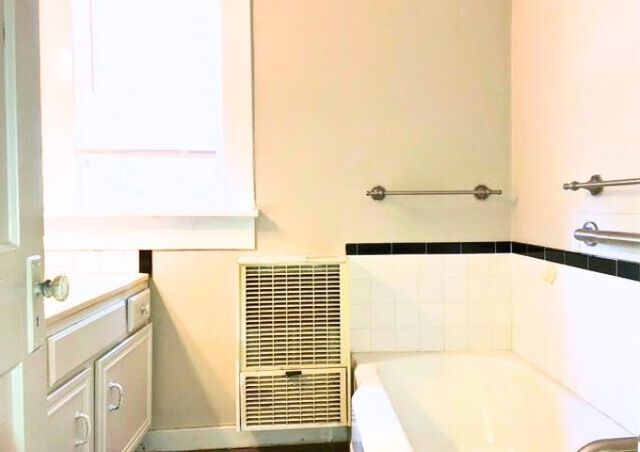 1538 S Main St, Wichita, KS 67213