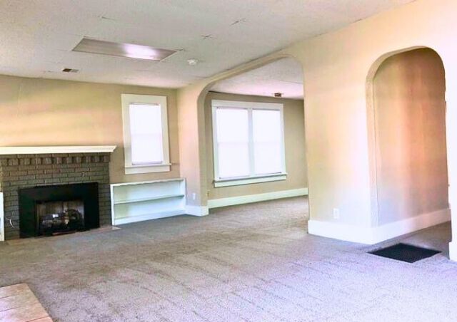 1538 S Main St, Wichita, KS 67213