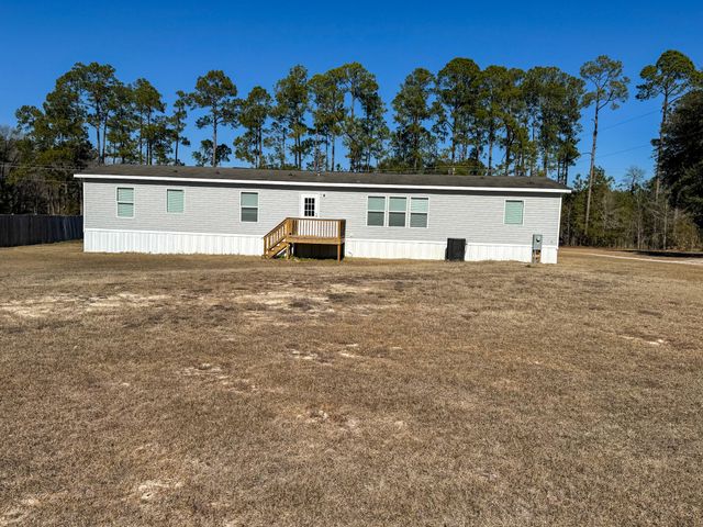 719 Ulmer Lake Drive, Walterboro, SC 29488