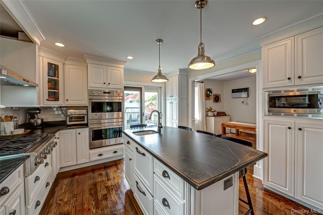 3038 Lowell Avenue, Wantagh, NY 11793