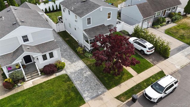 3038 Lowell Avenue, Wantagh, NY 11793