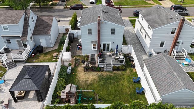3038 Lowell Avenue, Wantagh, NY 11793