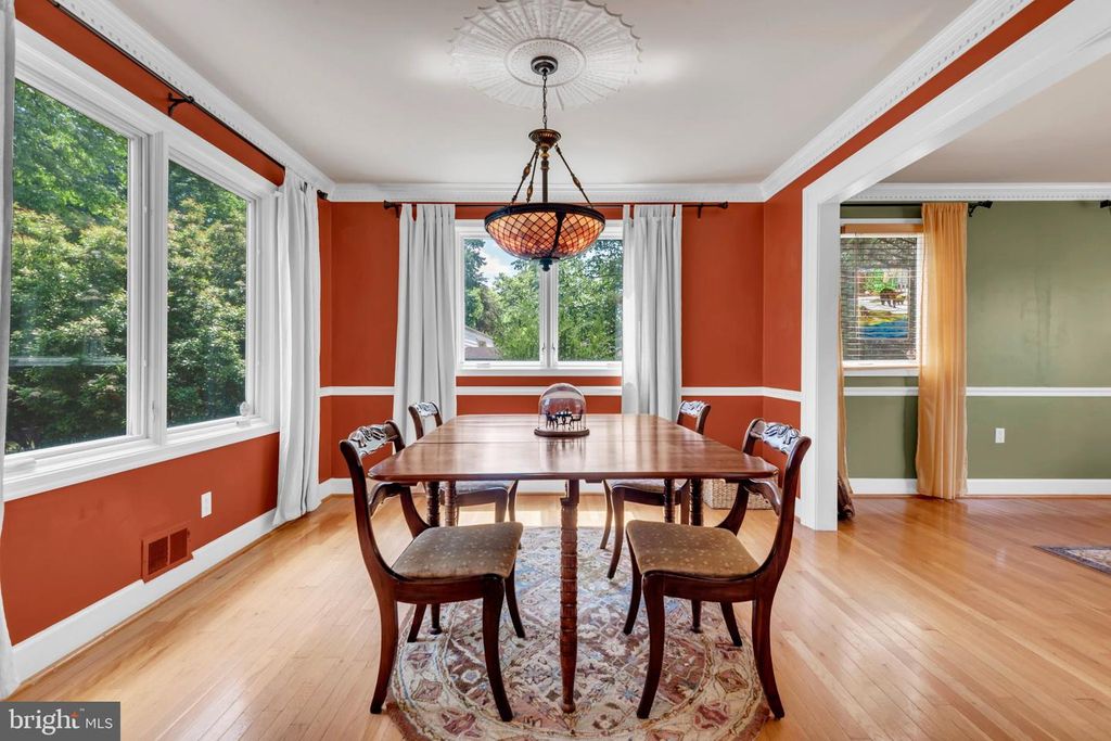 Image 12 of property listing at 12602 TARTAN LN, Fort Washington, MD 20744