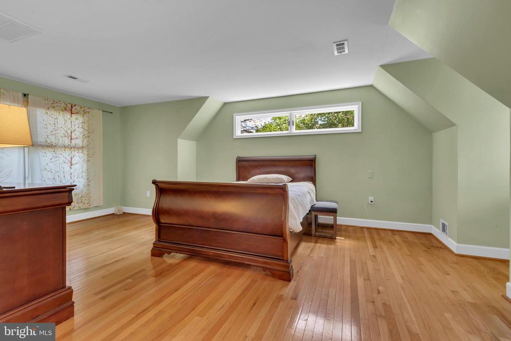 Image 38 of property listing at 12602 TARTAN LN, Fort Washington, MD 20744