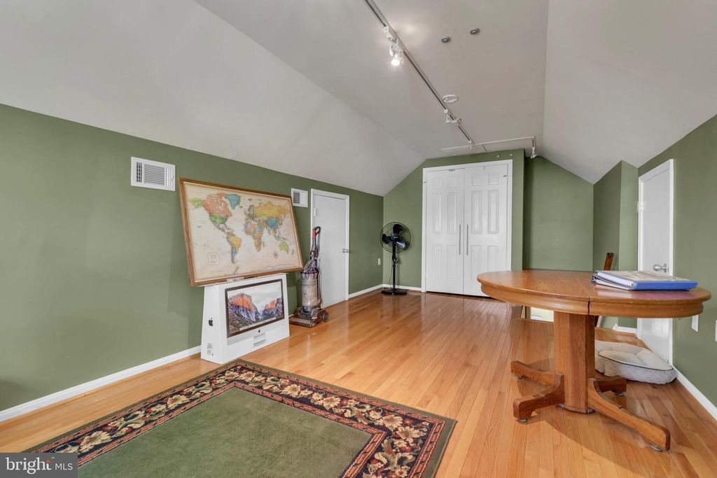 Image 43 of property listing at 12602 TARTAN LN, Fort Washington, MD 20744