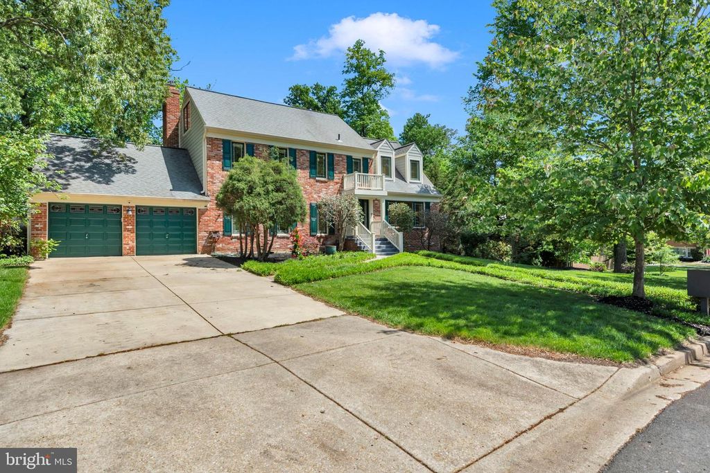 Image 5 of property listing at 12602 TARTAN LN, Fort Washington, MD 20744