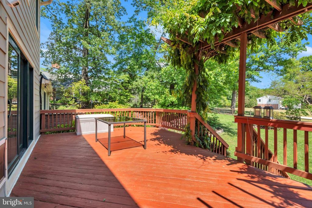 Image 52 of property listing at 12602 TARTAN LN, Fort Washington, MD 20744