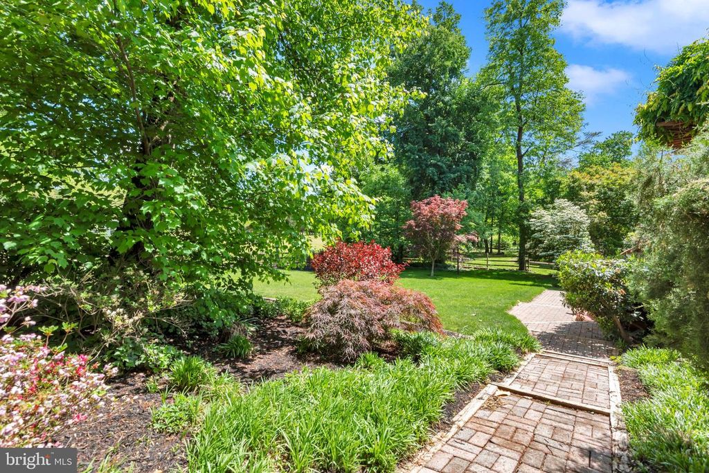 Image 58 of property listing at 12602 TARTAN LN, Fort Washington, MD 20744