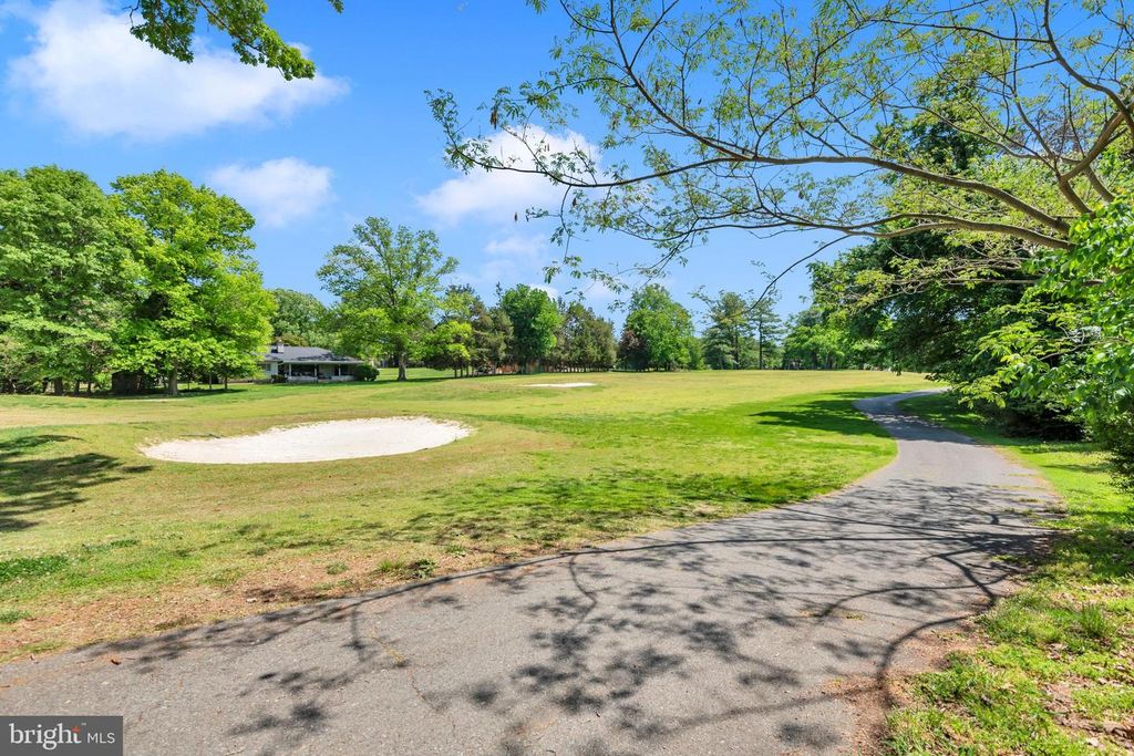 Image 60 of property listing at 12602 TARTAN LN, Fort Washington, MD 20744