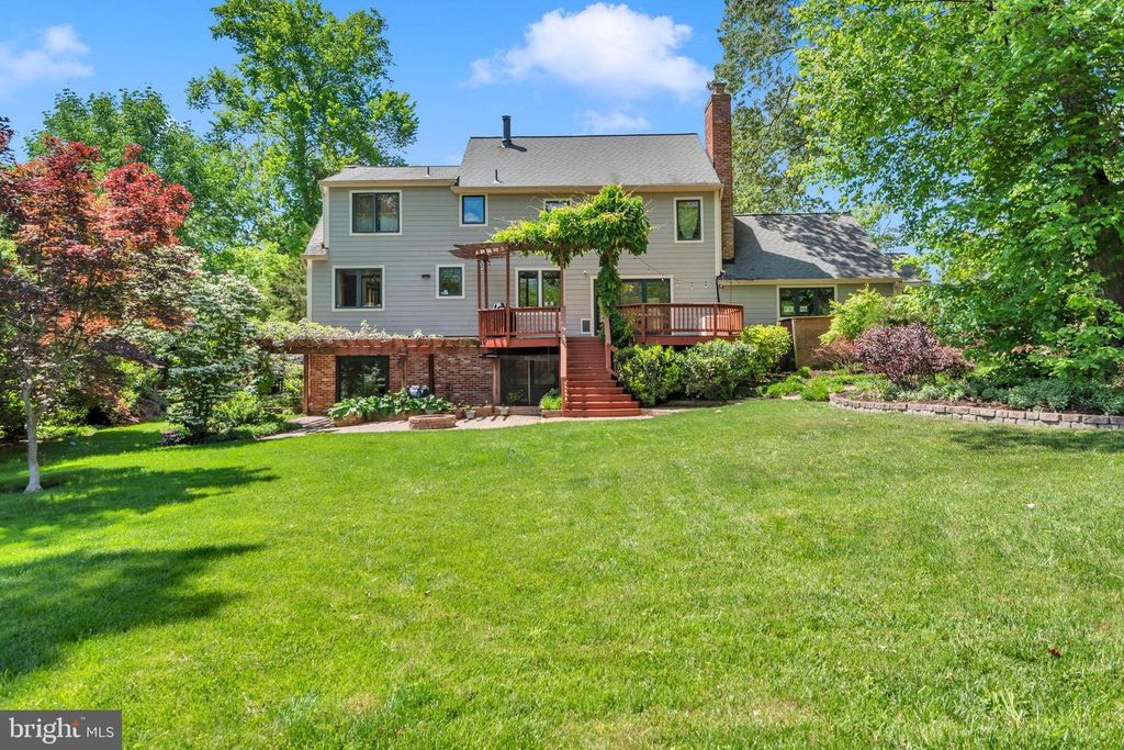 Image 61 of property listing at 12602 TARTAN LN, Fort Washington, MD 20744
