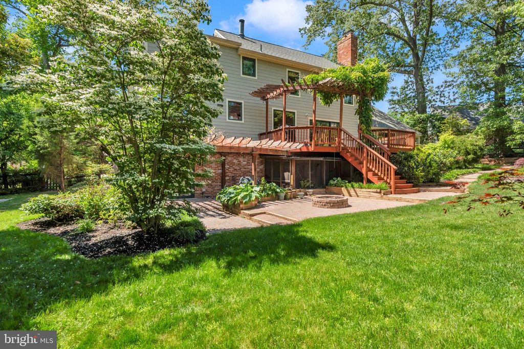 Image 64 of property listing at 12602 TARTAN LN, Fort Washington, MD 20744