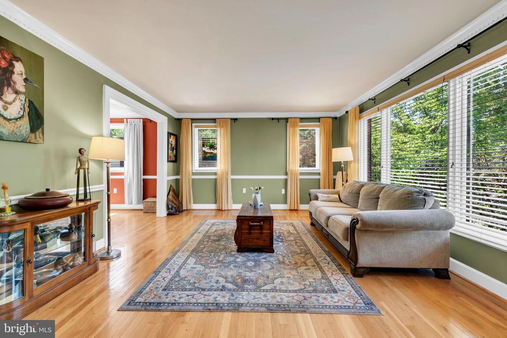 Image 7 of property listing at 12602 TARTAN LN, Fort Washington, MD 20744