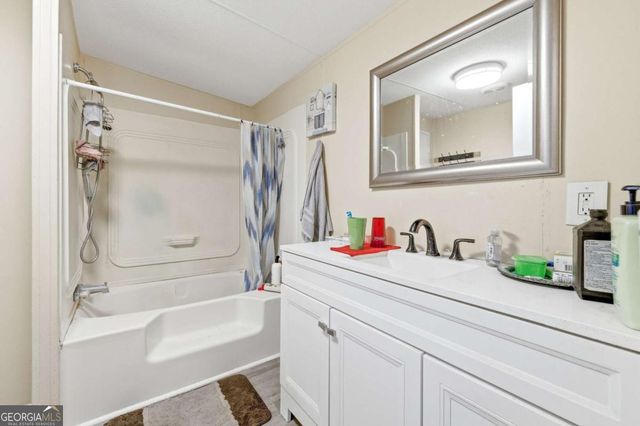6739 Victoria Lane, Lula, GA 30554