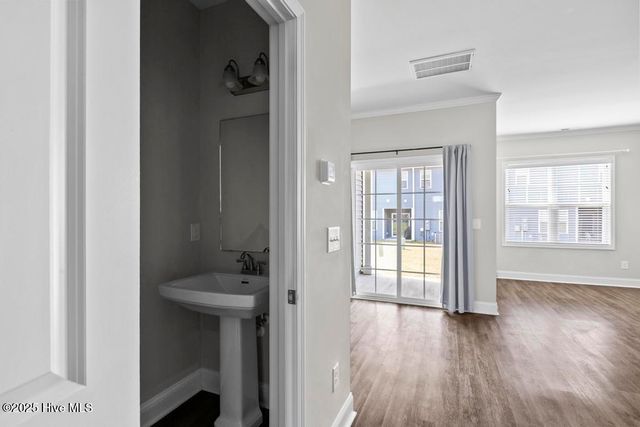 310 S Stingray Lane, Sneads Ferry, NC 28460