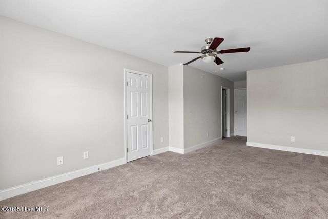 310 S Stingray Lane, Sneads Ferry, NC 28460