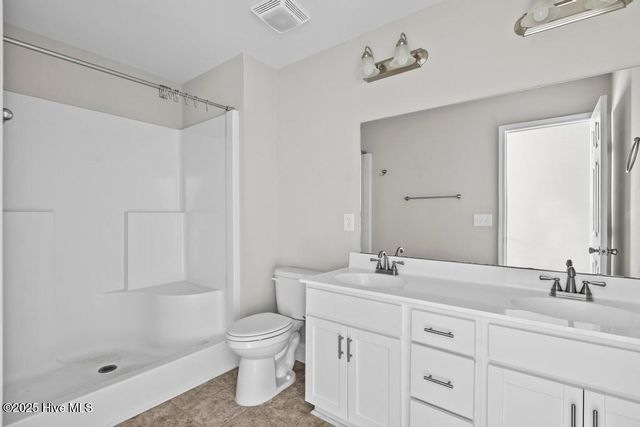 310 S Stingray Lane, Sneads Ferry, NC 28460