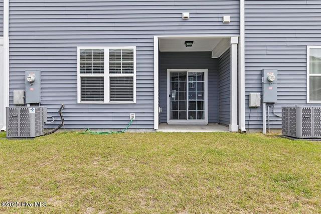 310 S Stingray Lane, Sneads Ferry, NC 28460