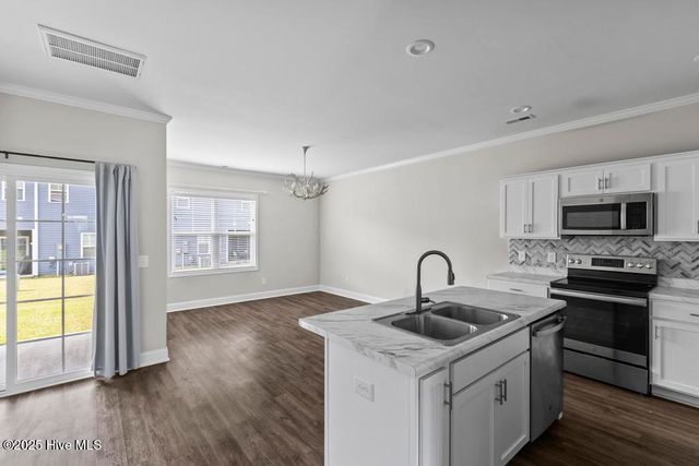 310 S Stingray Lane, Sneads Ferry, NC 28460