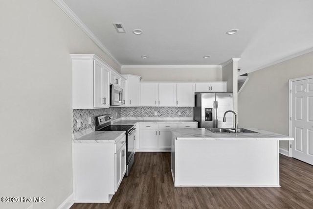 310 S Stingray Lane, Sneads Ferry, NC 28460